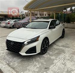 نيسان ألتيما